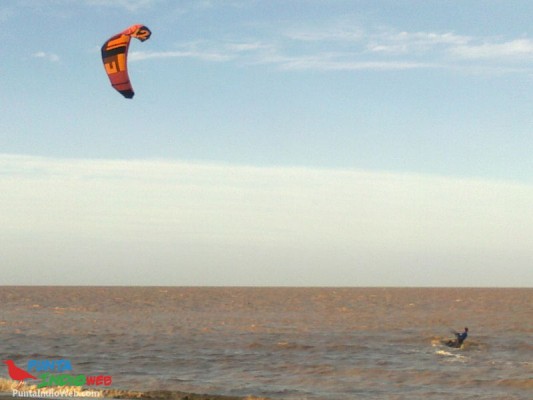 kitesurf en El Pericon Punta Indio